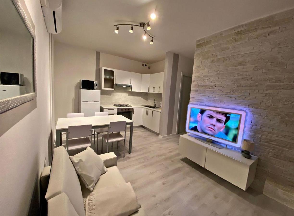Solmare Apartments - Private Parking - Pool Rosapineta Zewnętrze zdjęcie